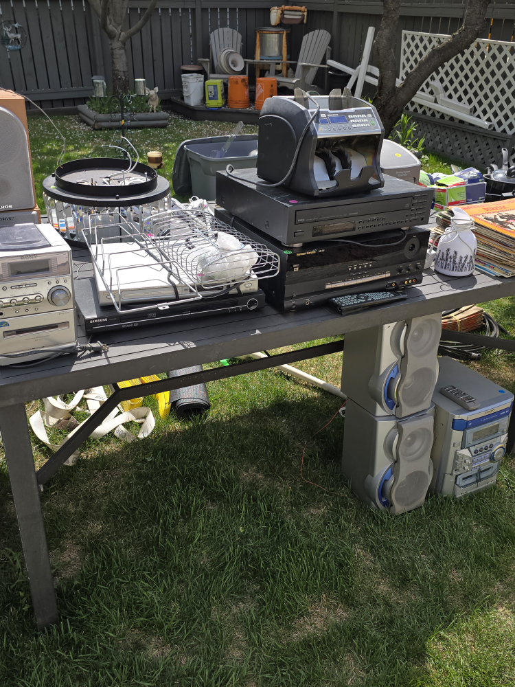 Yard Sale Electronics and Miscellaneous Items - photo 5