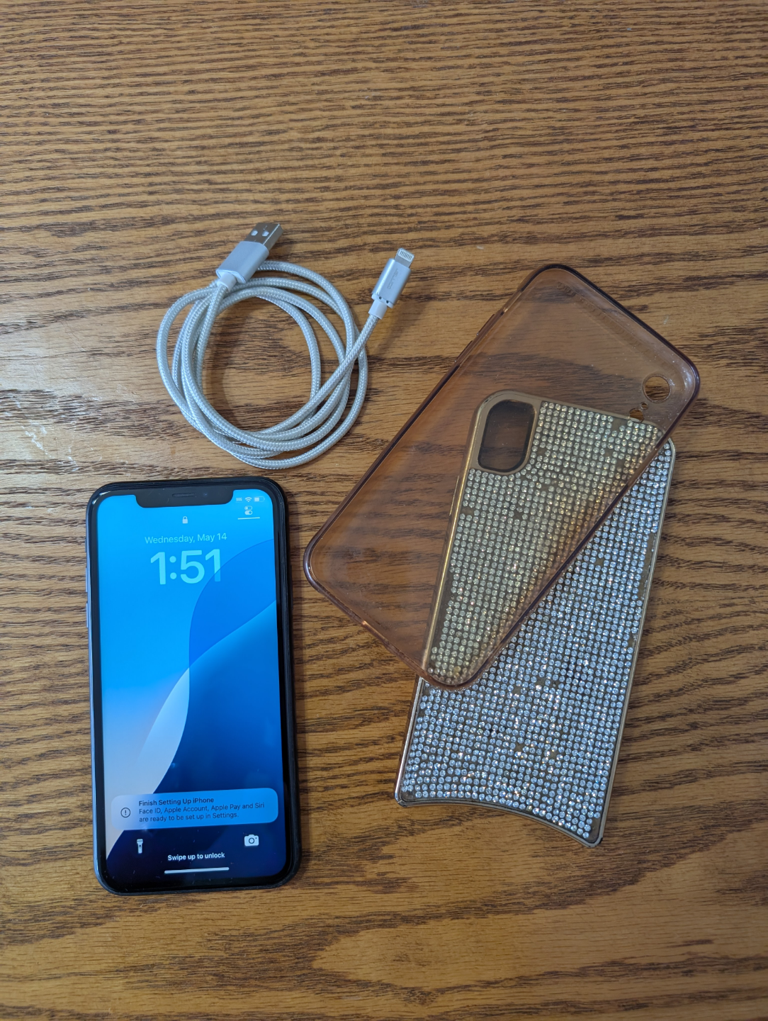 iPhone XR - Like New - 64GB - 82% Battery Health - photo 2
