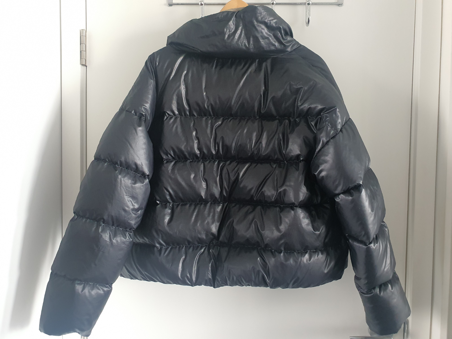 Nike Women's Size Medium Black Puffer Jacket - photo 4