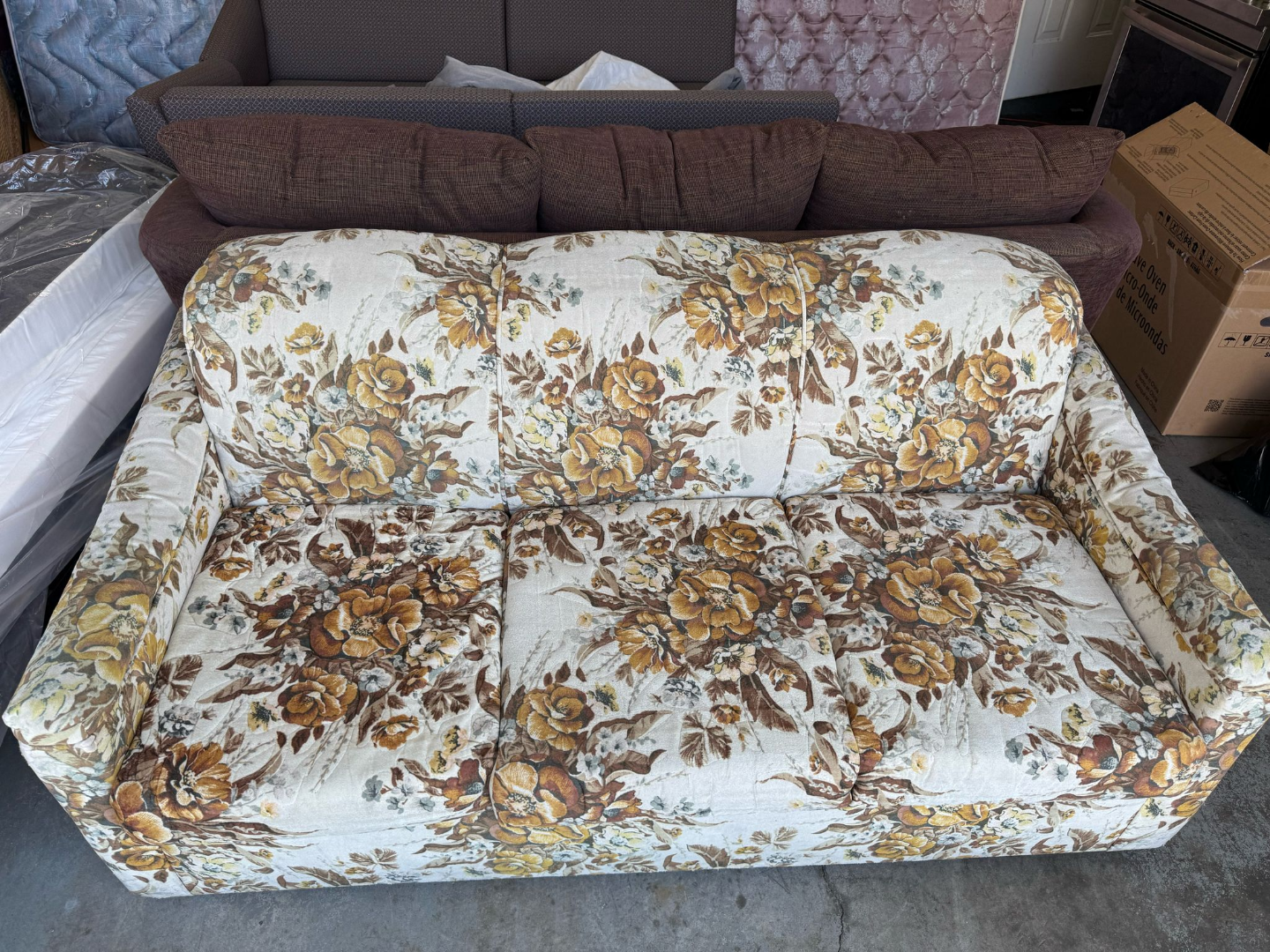 Vintage Floral Sofa Bed - photo 2
