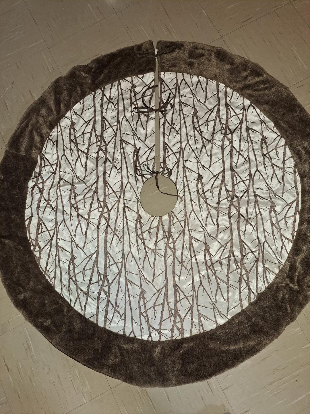 Beautiful Christmas Tree Skirt