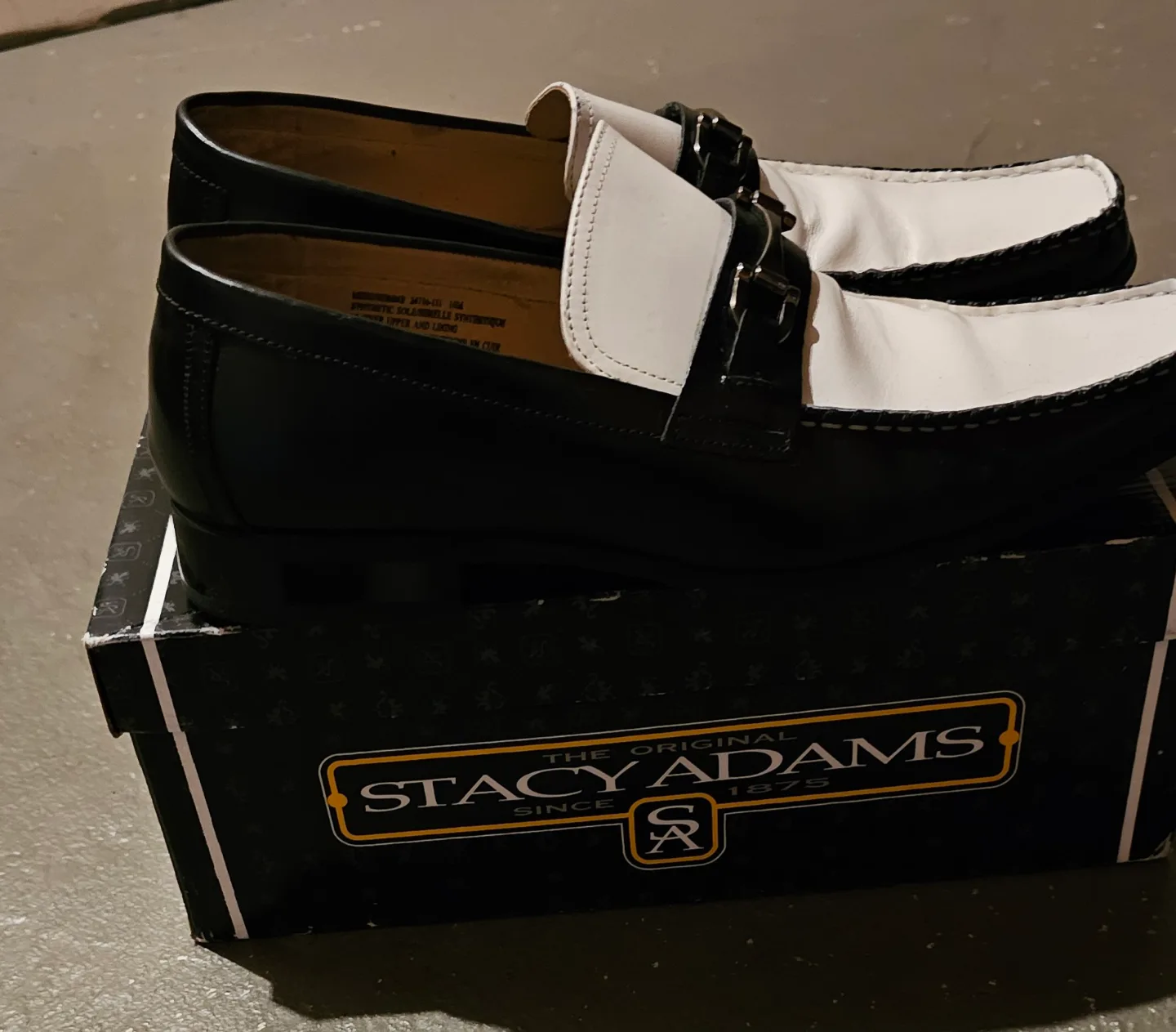 Stacy Adams Men's Black and White Loafer Shoes image indicator(2)