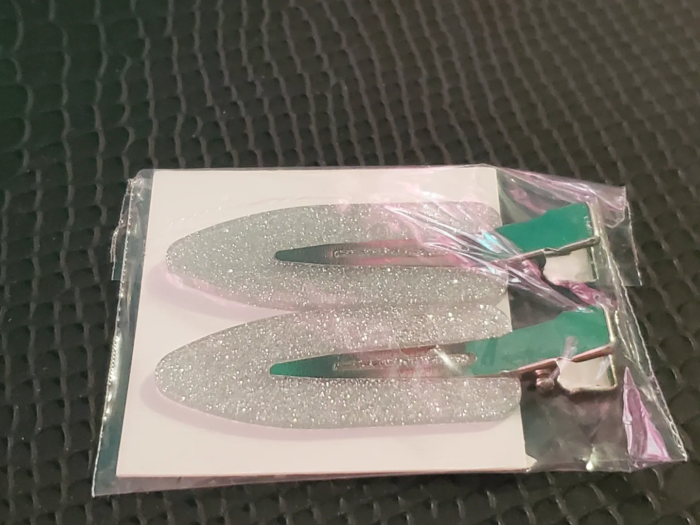 Pair of Silver Glitter Hair Clips (Sephora holiday set item) image indicator(3)