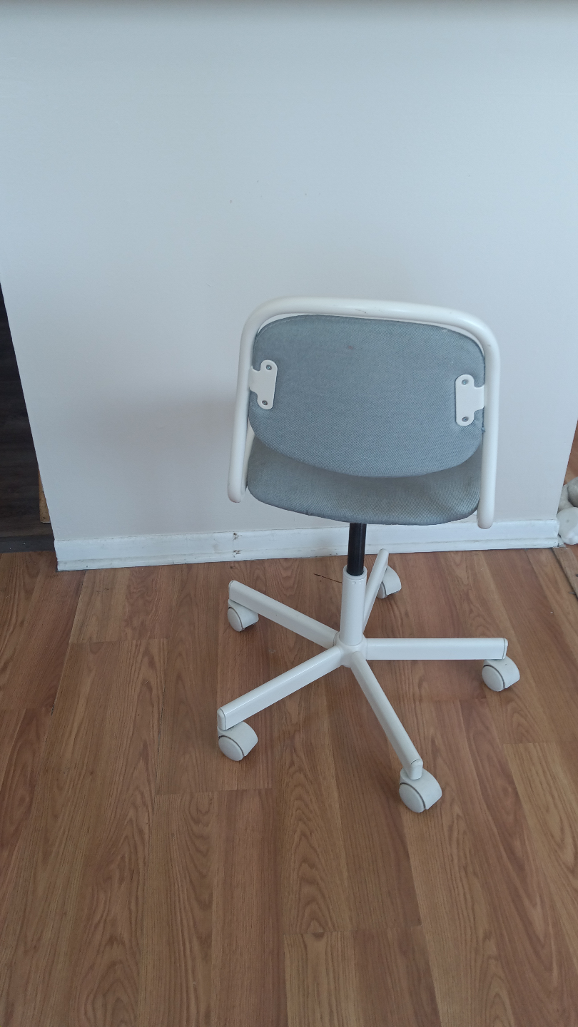 White and Gray Swivel Kids Chair - photo 3