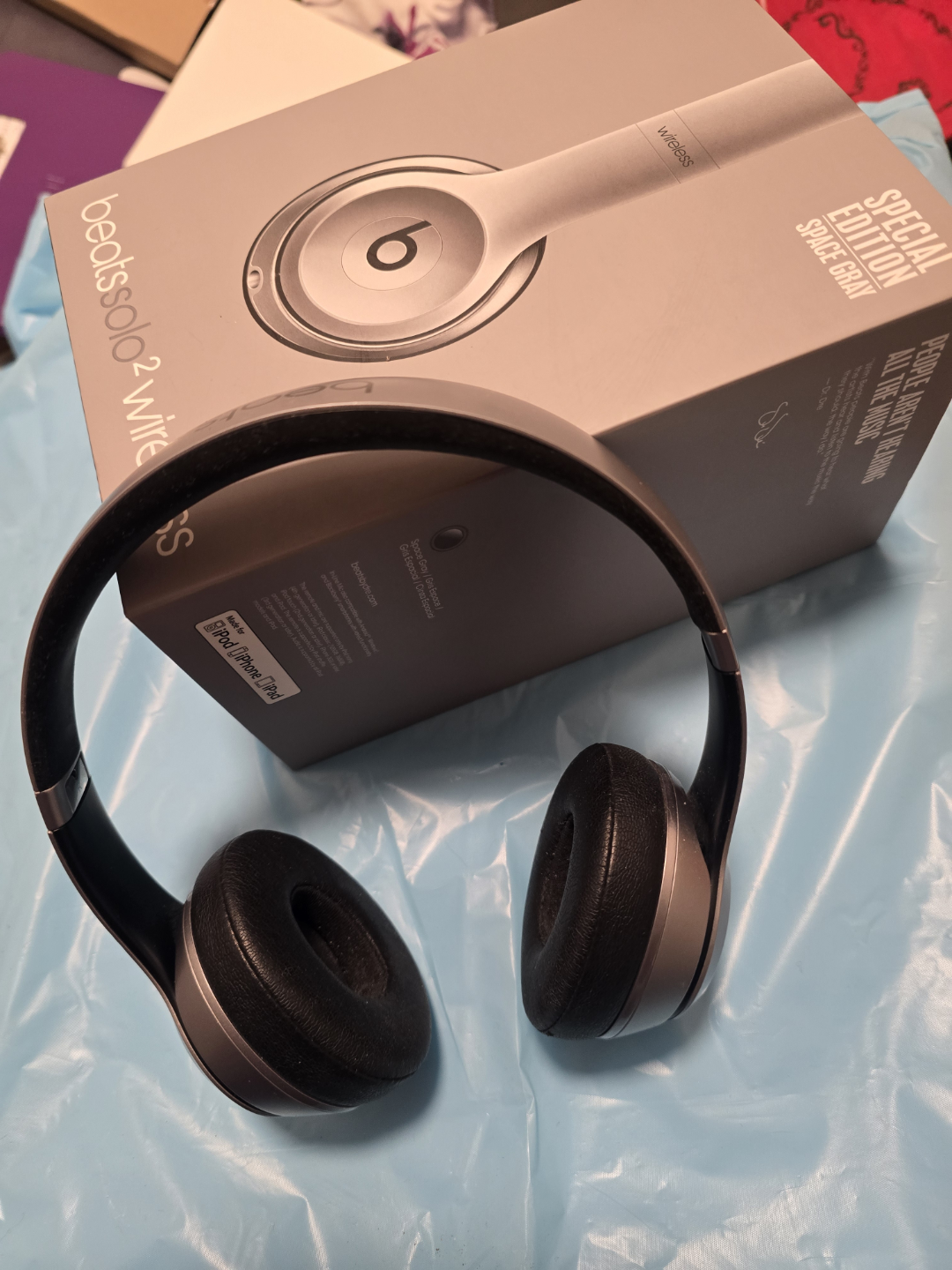 Beats Solo2 Wireless Headphones - Special Edition Space Grey - photo 3