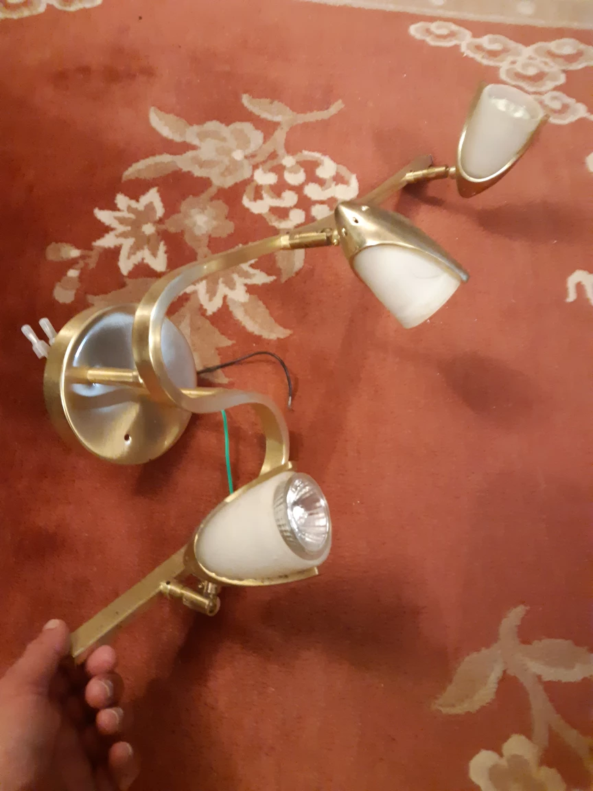 Triple-headed gold adjustable wall lamp
