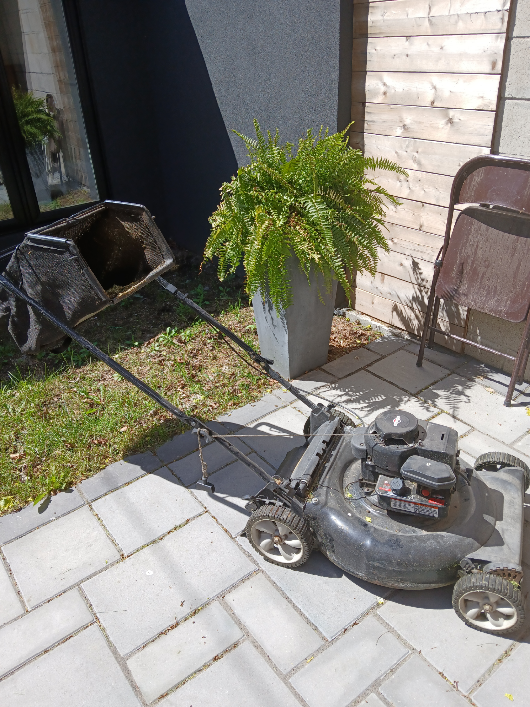 Used Briggs & Stratton, Lawn Mower - photo 2