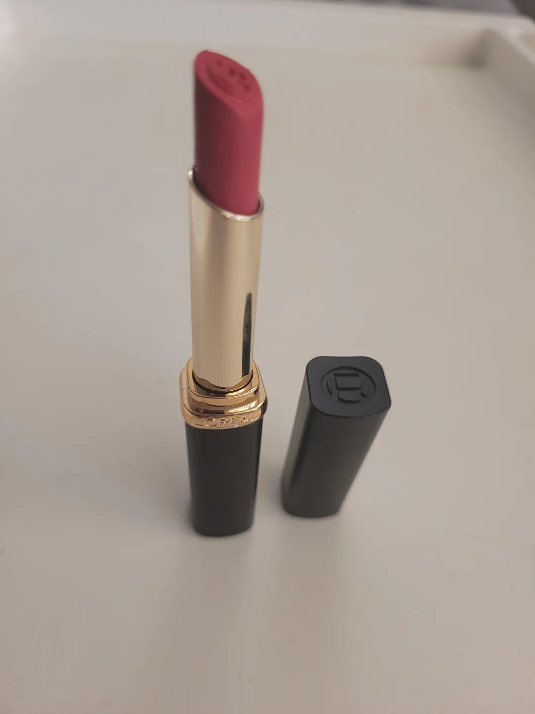 Dior Makeup Lot - Eyeshadow, Blush & L'Oréal Lipstick image indicator(8)