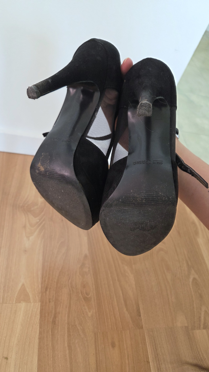 size 8 Black Suede Heels - photo 3