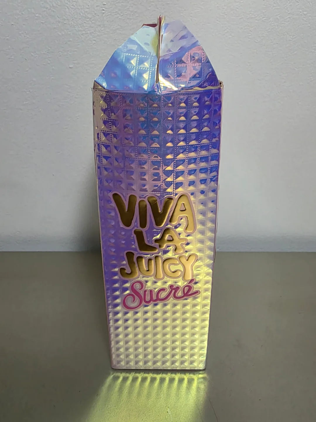 Juicy Couture Viva La Juicy Sucre Eau de Parfum Spray 50ml image indicator(4)