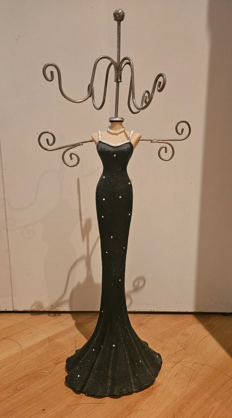 Elegant Black Dress Jewellery Organizer Stand image indicator(2)