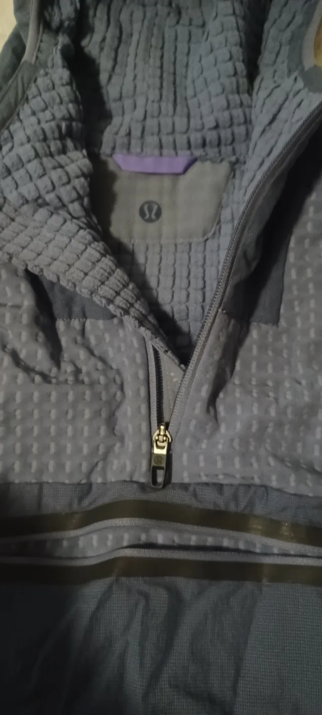 Lululemon Metal Vent Tech Half-Zip Pullover image indicator(3)