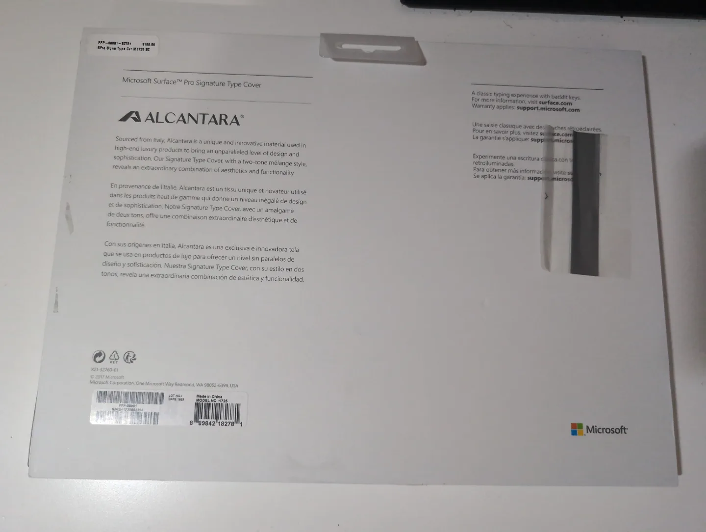 Microsoft Surface Pro Signature Type Cover - Alcantara image indicator(2)