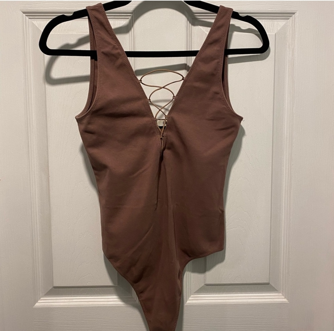 Wilfred Free Bodysuit - Size Medium 🏒 - photo 3