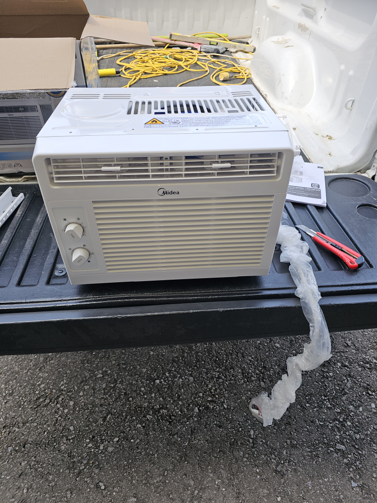 Midea 5000 BTU Room Air Conditioner - photo 3
