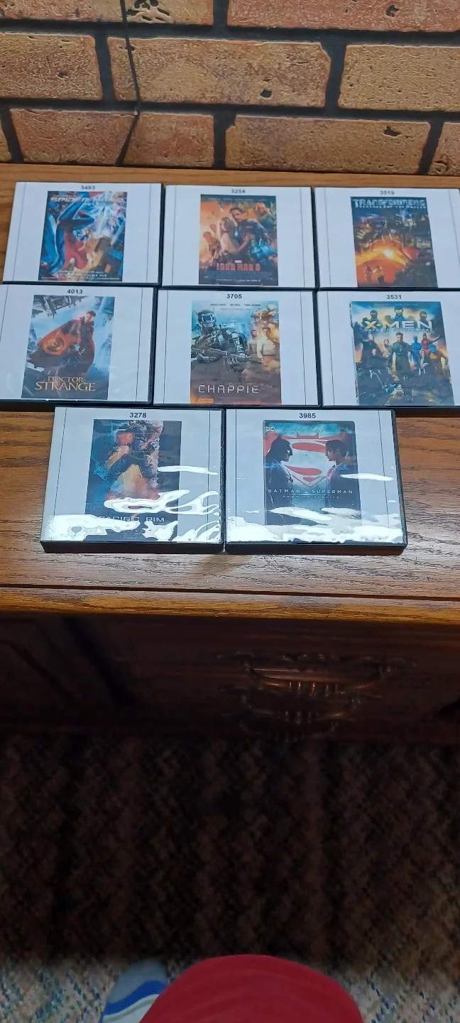 DVD Lot of 16 Action & Sci-Fi Movies image indicator(2)