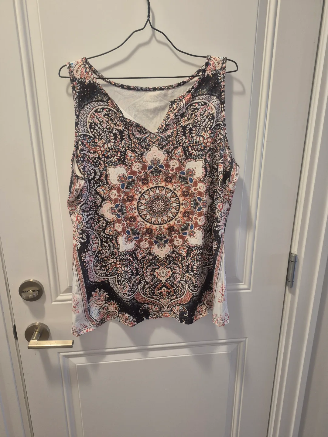 Women's Mandala Print Sleeveless Top thumbnail