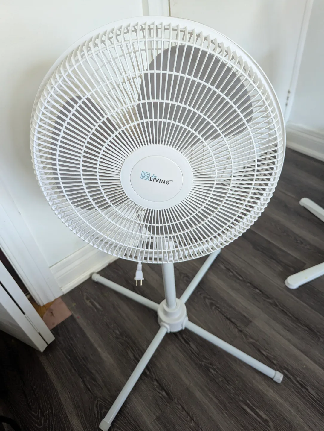 Standing Fan - Excellent Condition thumbnail