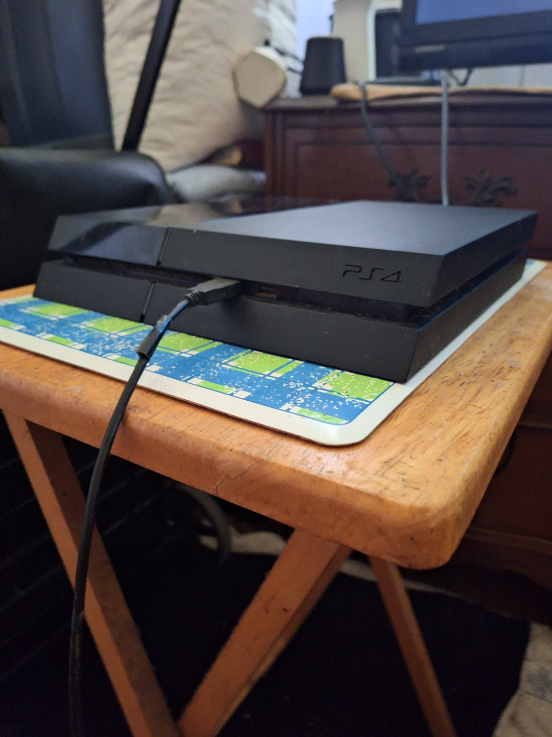 PS4 Console & controllers (bios error / bad hard-drive) - photo 2
