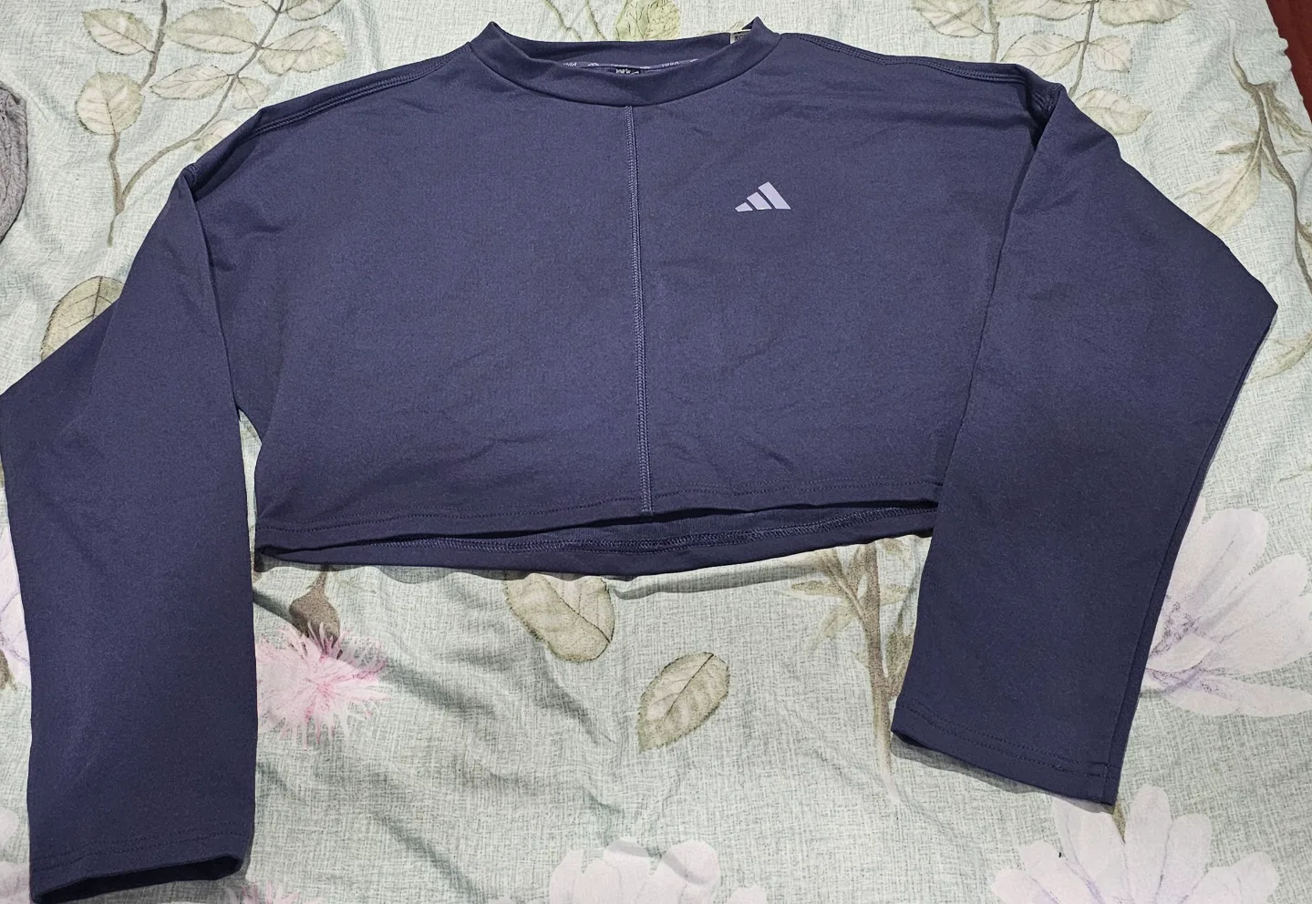 Adidas cropped long sleeve shirt thumbnail