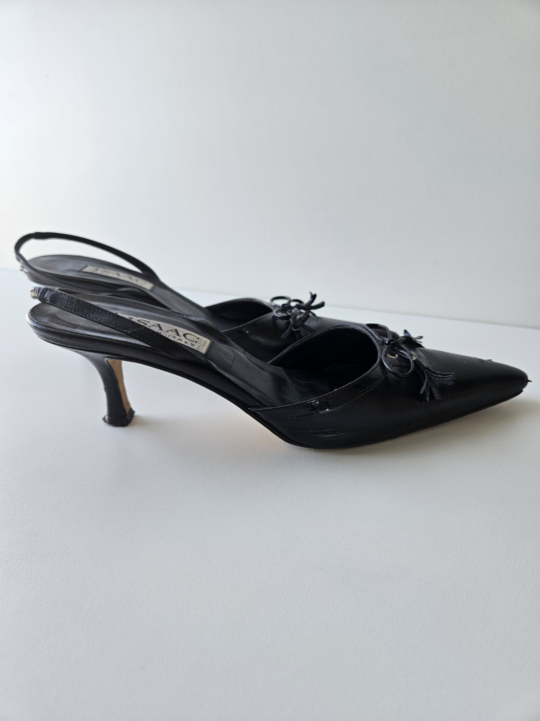 Black Isaac Mizrahi Slingback Heels with Bow Detail