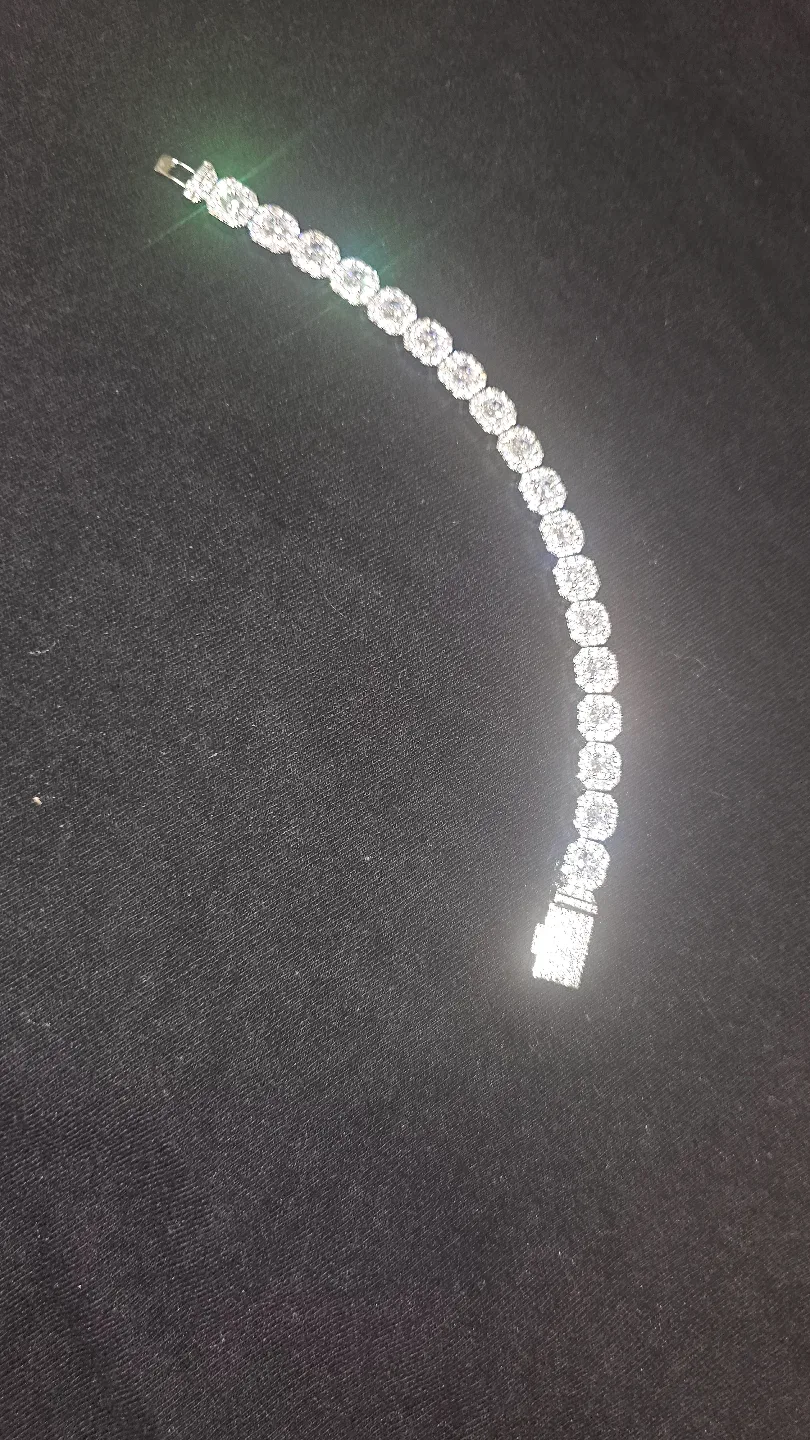 Stunning Cubic Zirconia Tennis Bracelet image indicator(2)