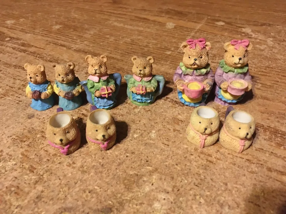 Collectible Bear family Christmas Figurines mini tea set image indicator(7)