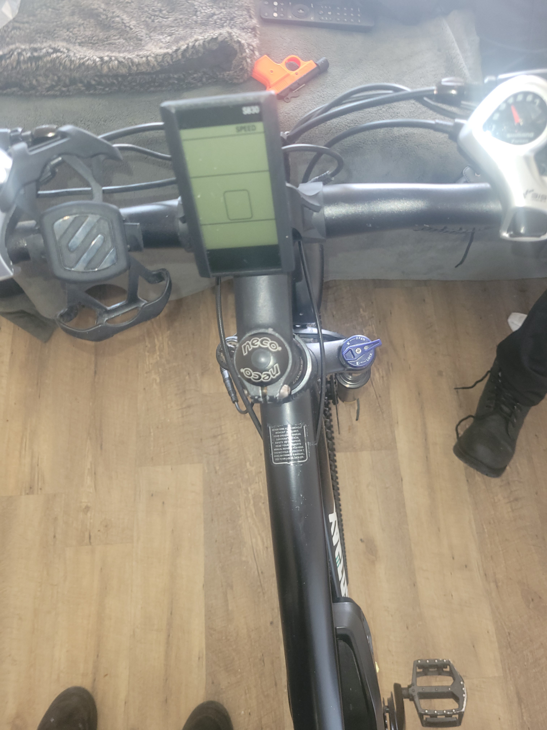 GoTrax Electric Mountain Bike - photo 3