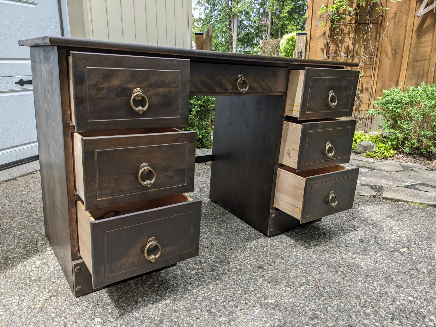 Contemporary 7 Drawer Desk - photo 3