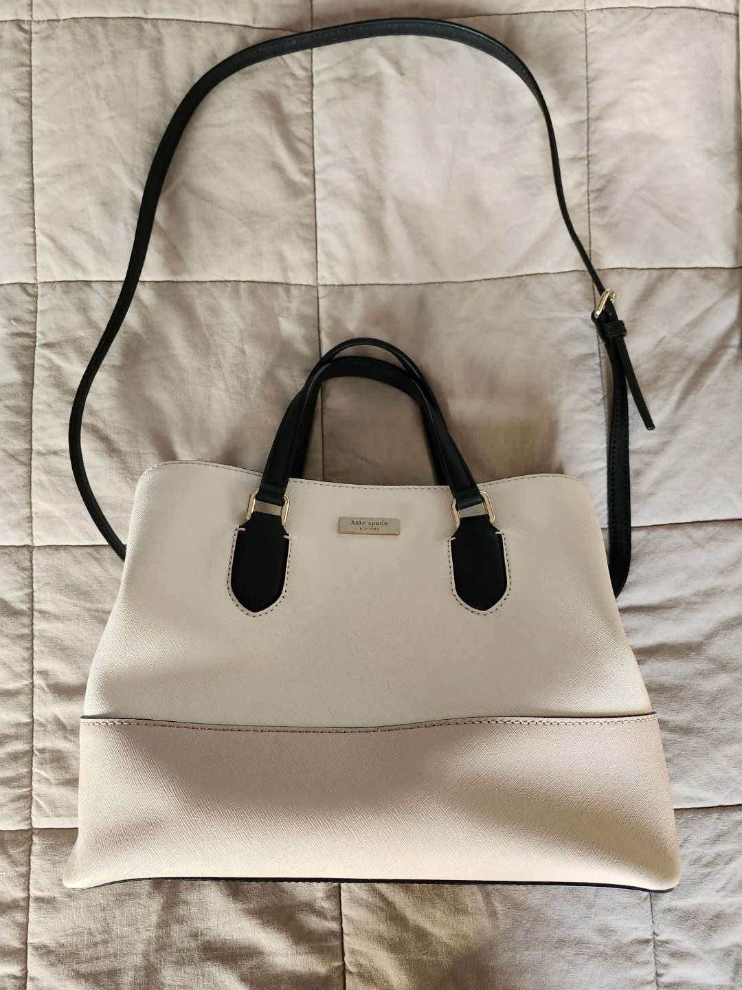 Kate Spade Handbag image indicator(2)