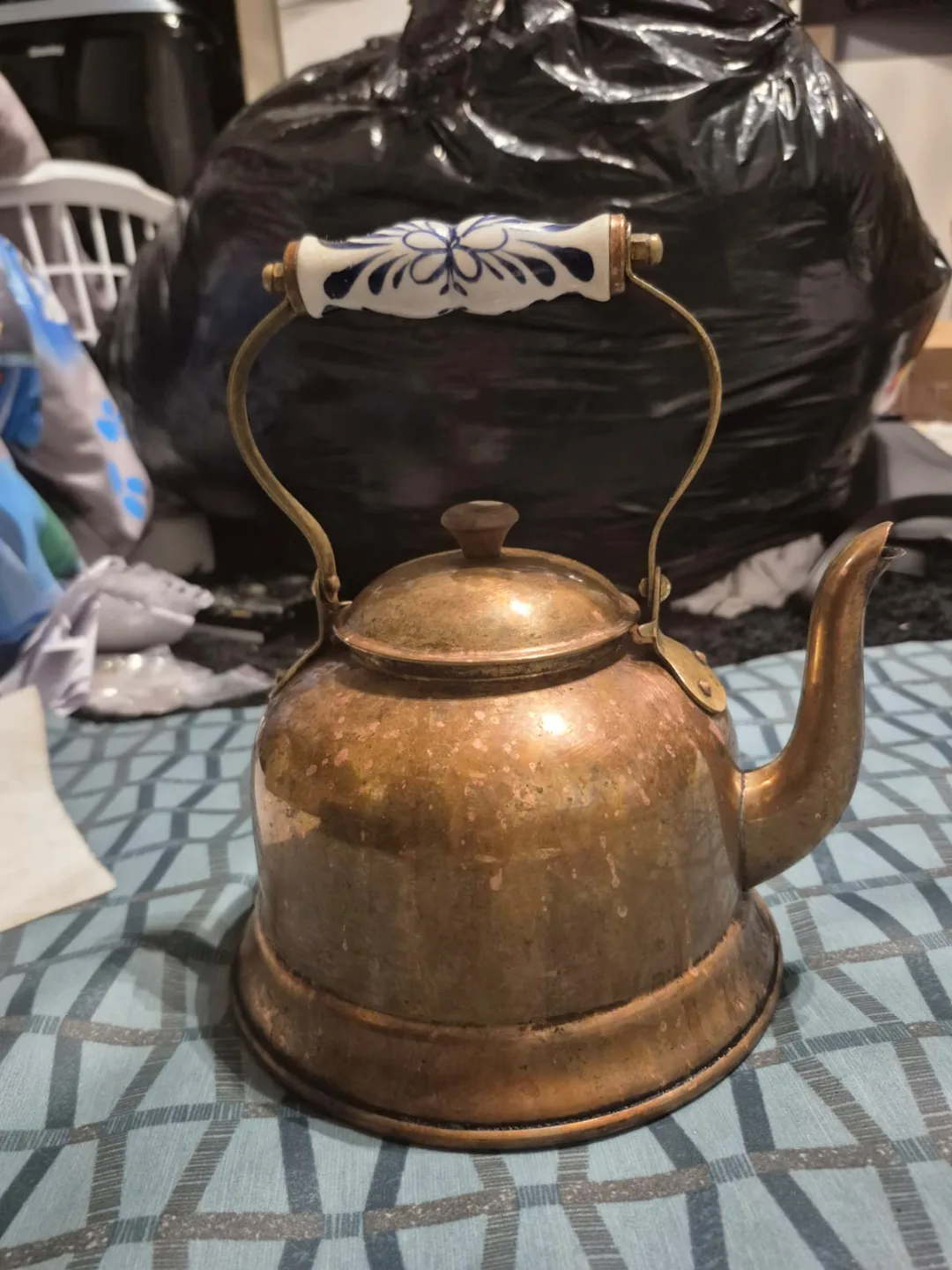 Vintage Copper Kettle with Ceramic Handle image indicator(3)
