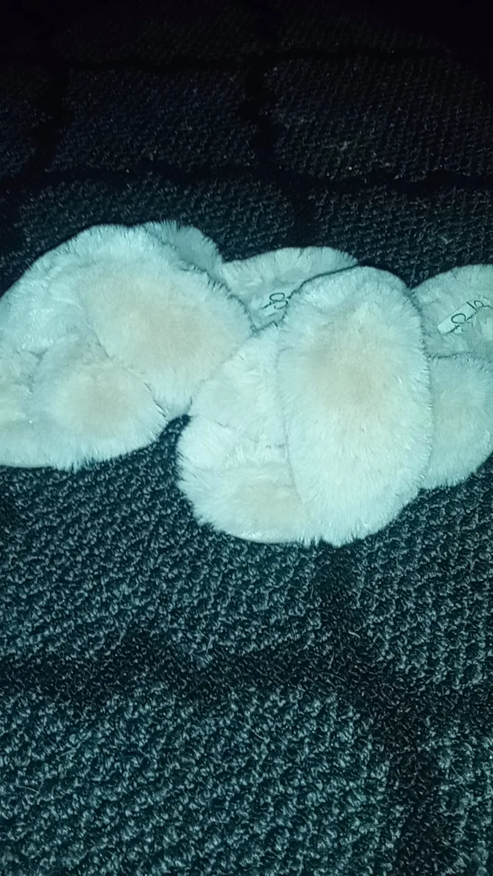 Jessica Simpson Fuzzy Slides thumbnail