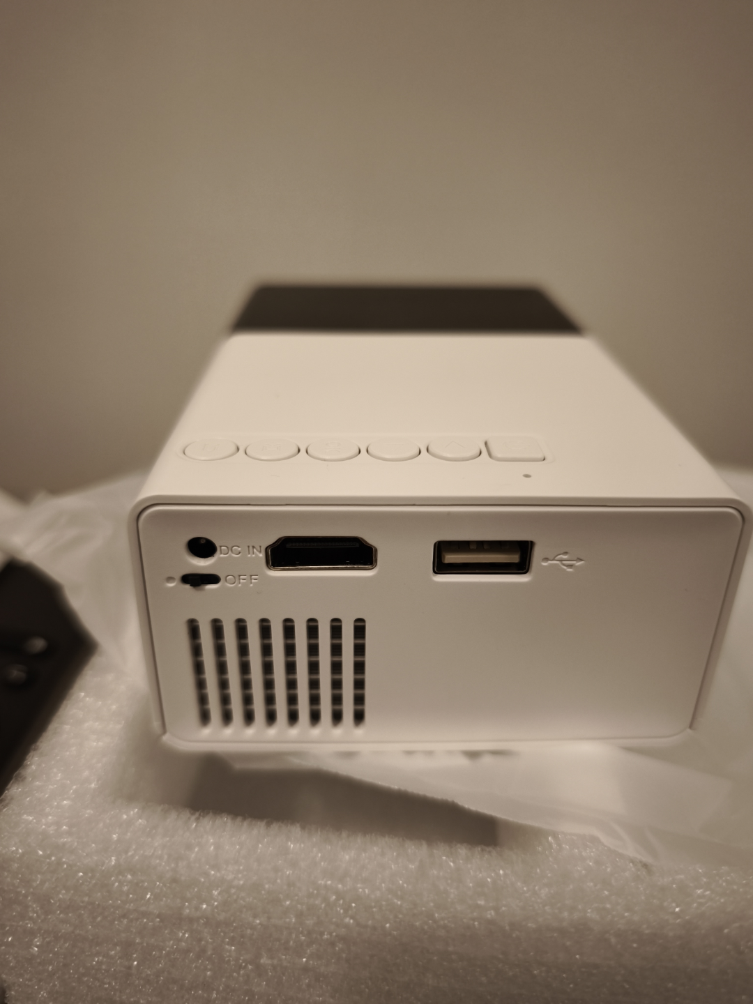 Mini Portable Projector with Remote - photo 2