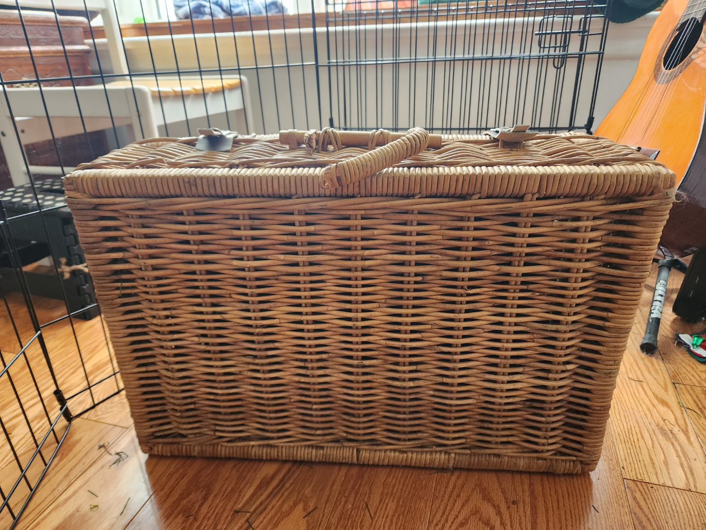 Vintage Wicker Picnic Basket - photo 3