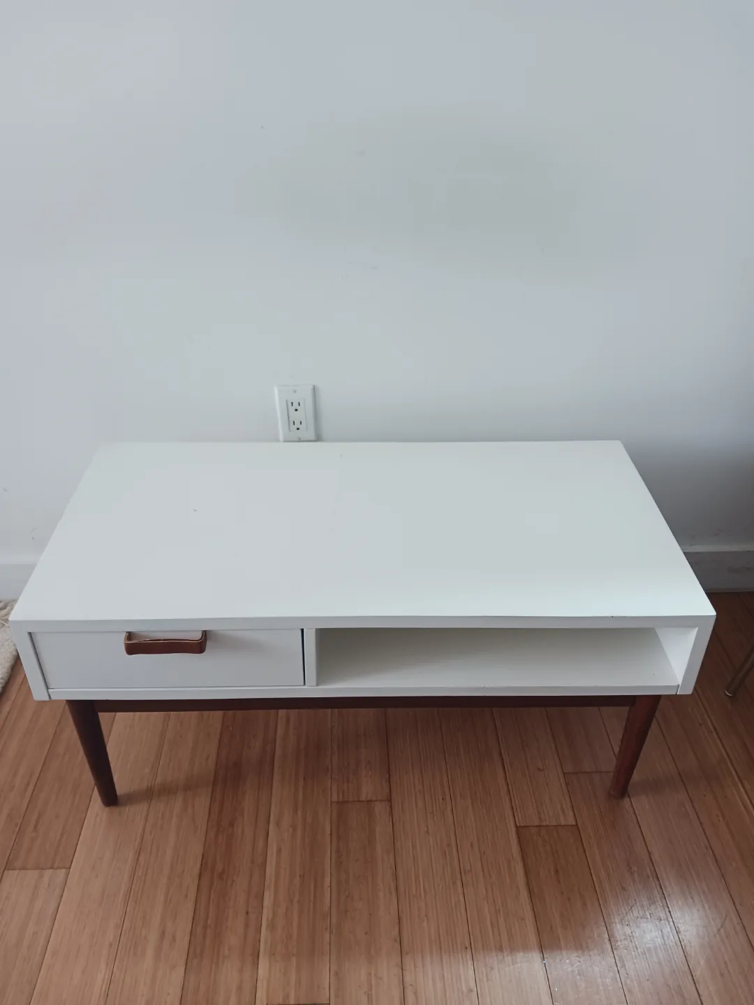 White Mid-Century Modern Nightstand and Coffee Table Set image indicator(2)