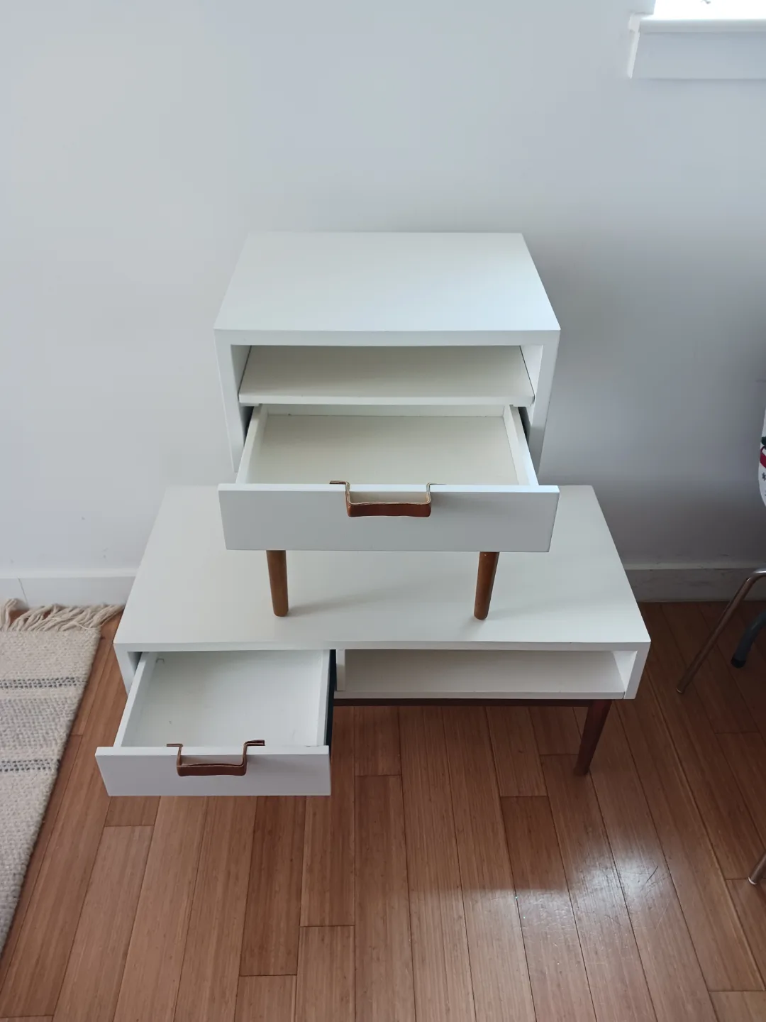 White Mid-Century Modern Nightstand and Coffee Table Set image indicator(10)