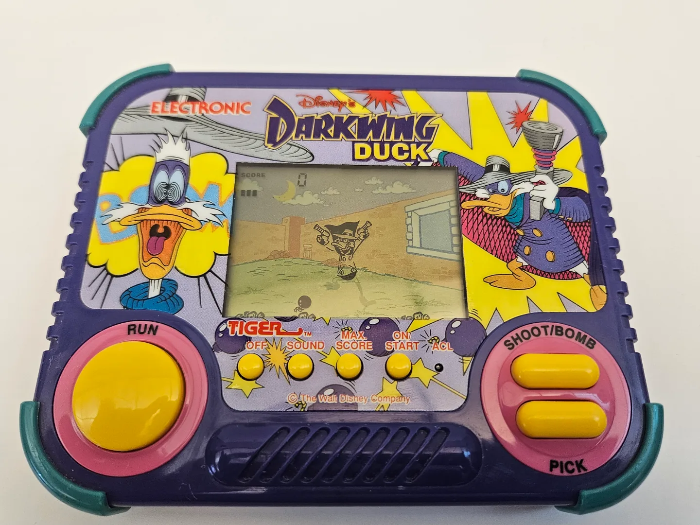 Tiger Electronics Disney's Darkwing Duck Handheld Game 1990 thumbnail