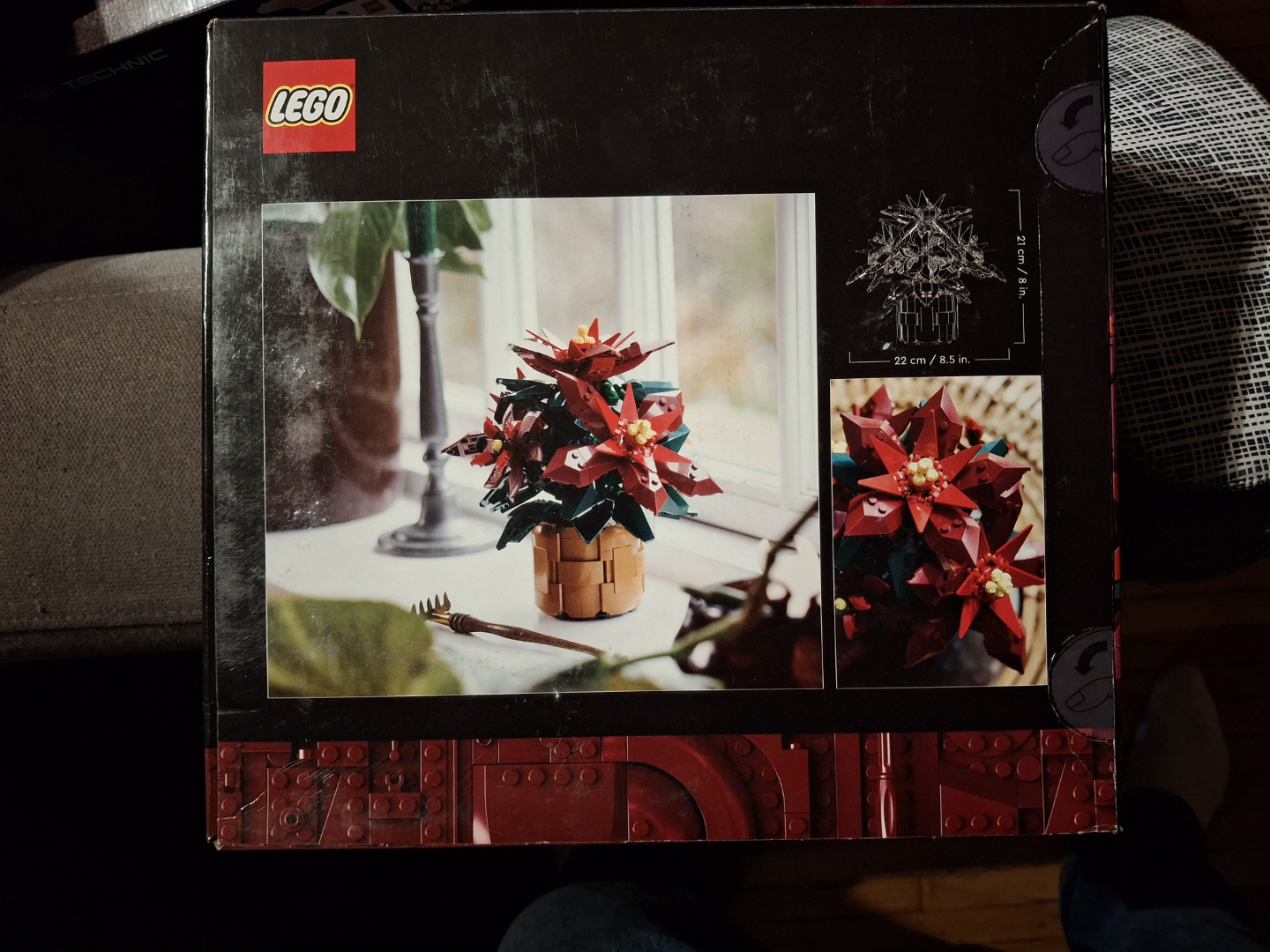 LEGO Botanical Collection Poinsettia 10303 Building Set - photo 3