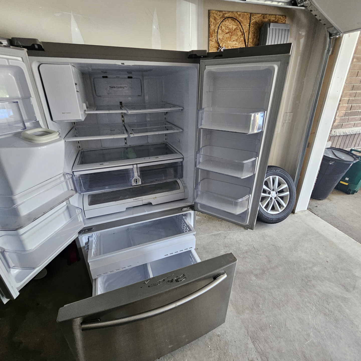 Samsung French Door Fridge - photo 4