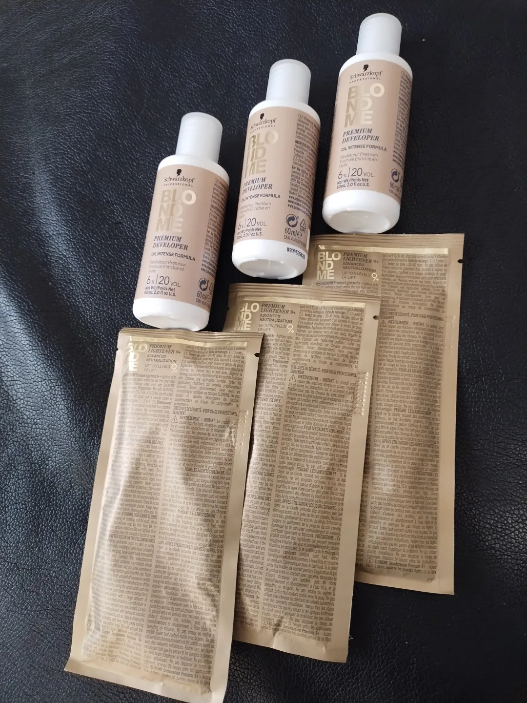 Schwarzkopf Blonde Me Premium Developer & Lightener hair bleach image indicator(4)