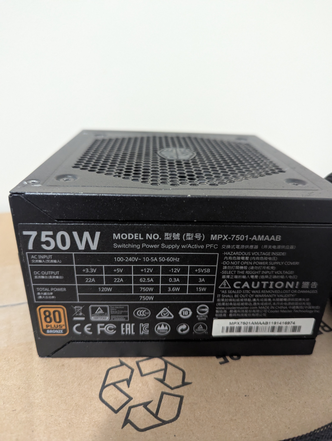 Cooler Master Masterwatt 750 80+ Bronze PSU - photo 3