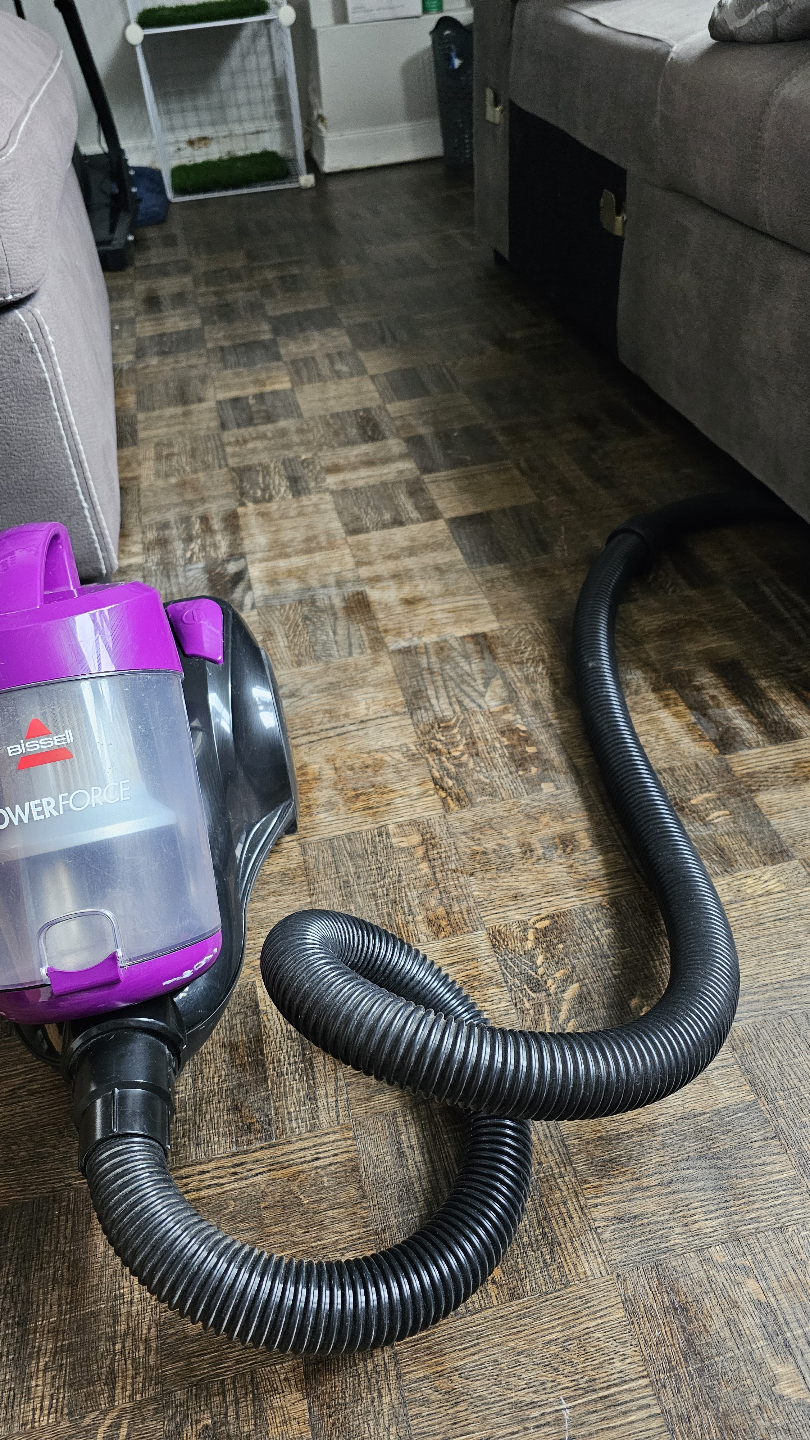 Bissell Powerforce Vacuum - photo 2