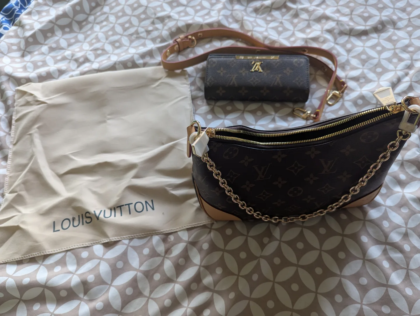 Louis Vuitton Monogram Pochette Métis and Wallet thumbnail