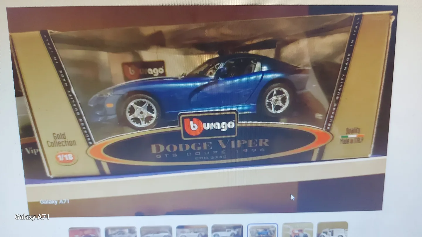 Collectible 1:18 Scale Die-Cast Model Cars - Lot of 7 image indicator(7)