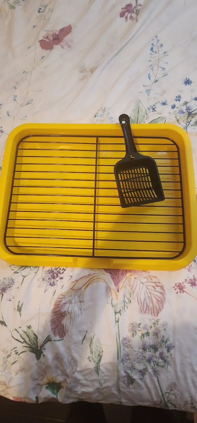 Yellow Pet Toilet Tray with Scoop image indicator(2)