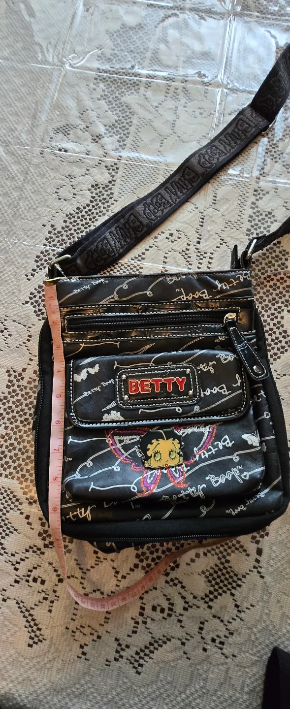 Betty Boop Crossbody Bag image indicator(5)