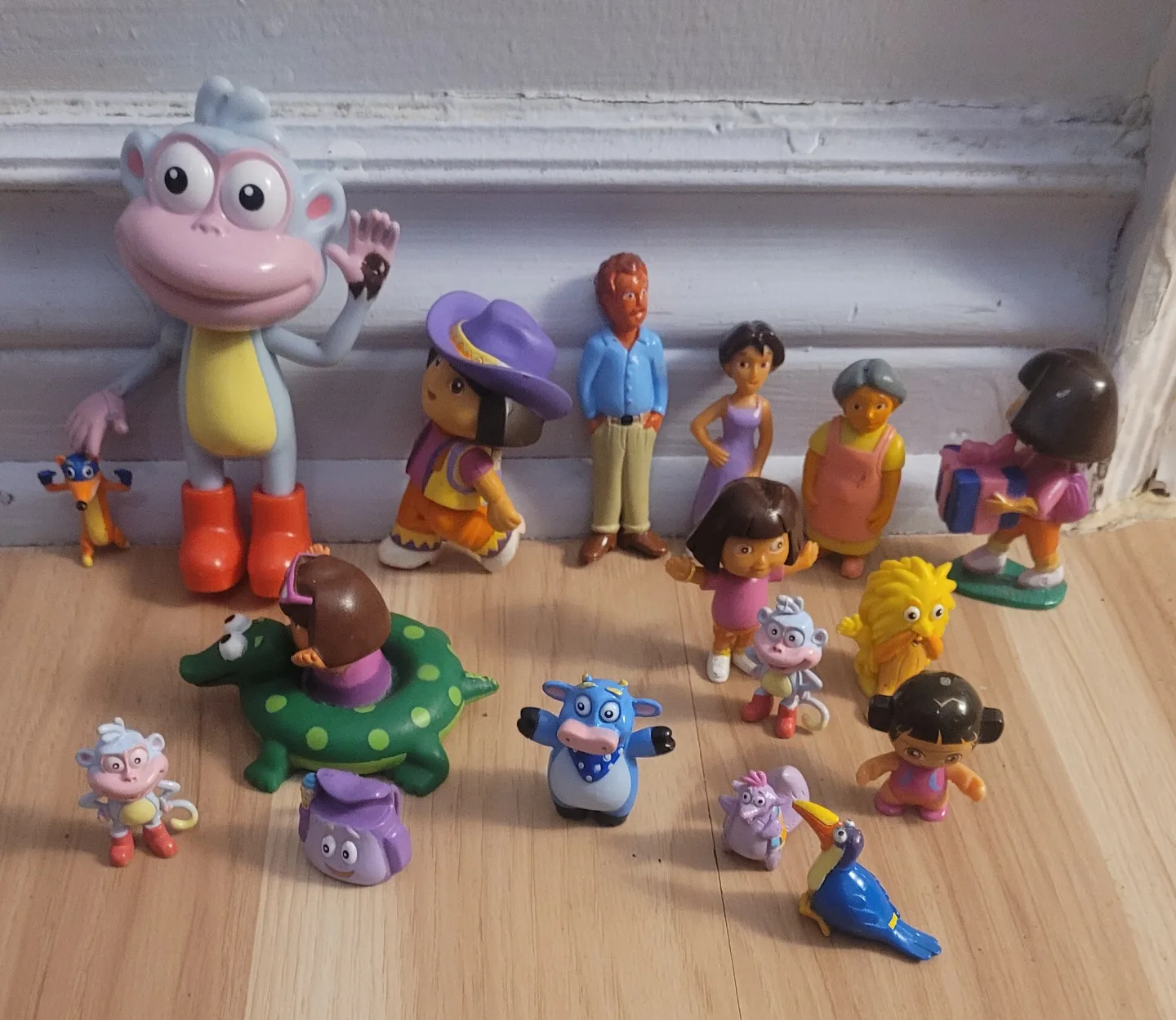 Dora the Explorer and Boots Figurine Playset thumbnail
