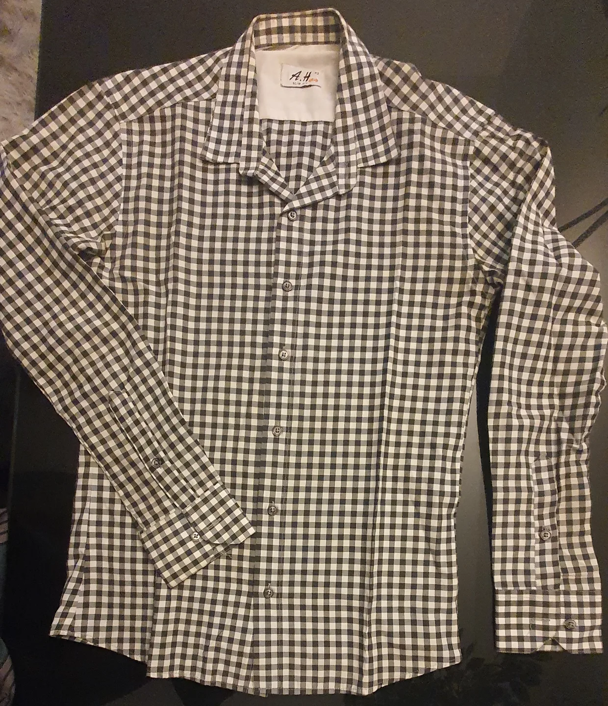 Men's Gingham Long-Sleeve Button-Down Shirt thumbnail