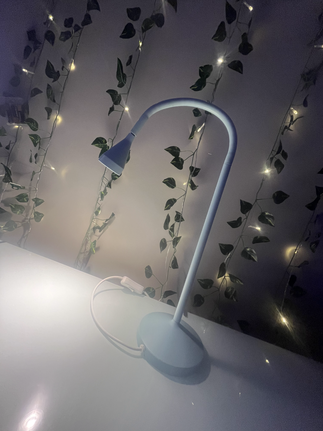 Desk Lamp, Flexible Gooseneck, Purple