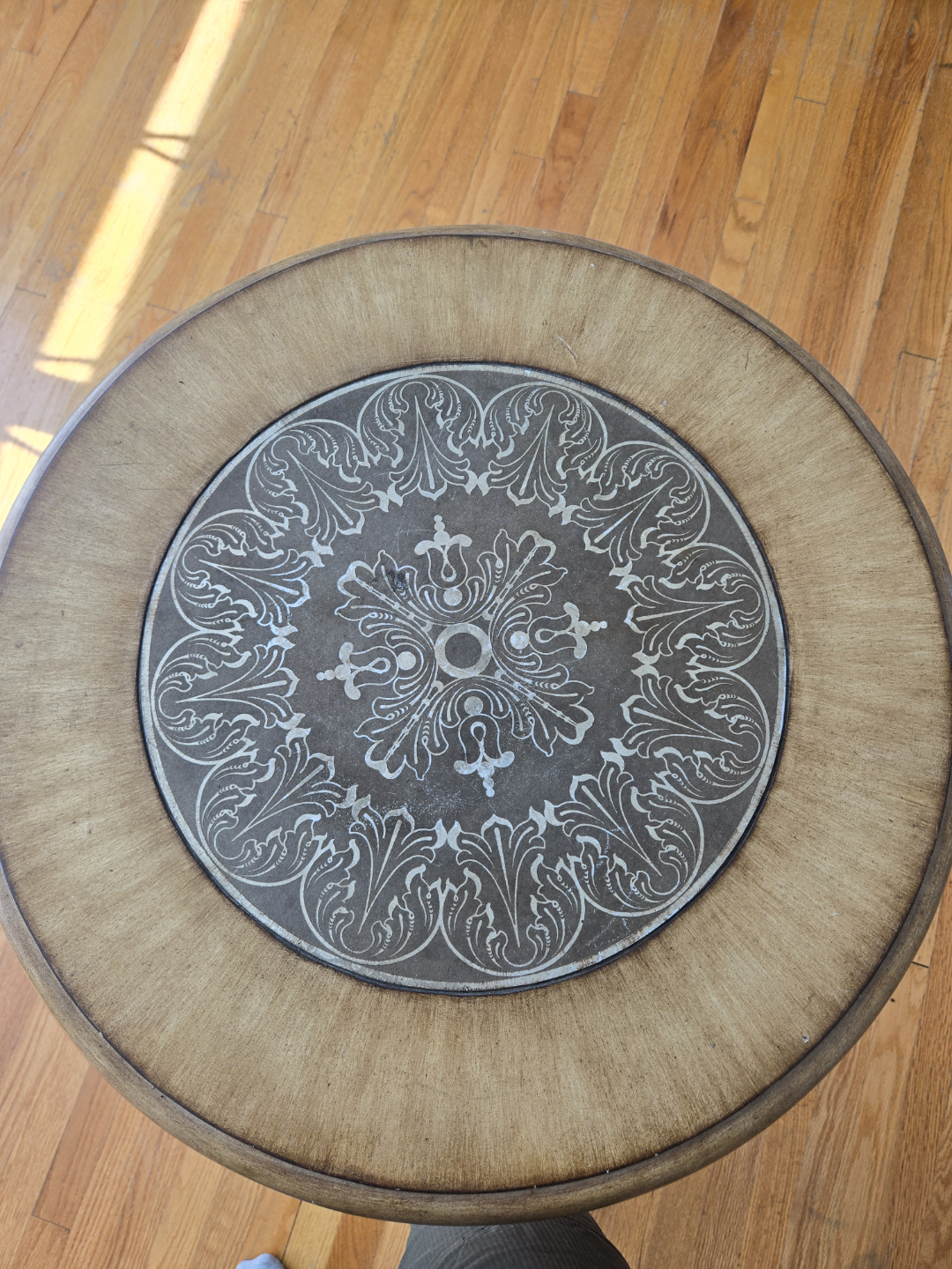Ornate Round Accent Table - photo 3